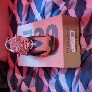 Yeezy 700